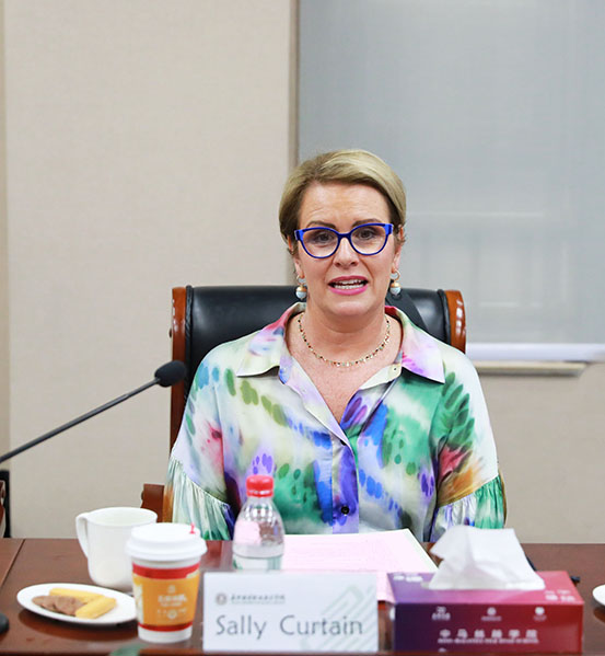 图5：Sally Curtain讲话.JPG