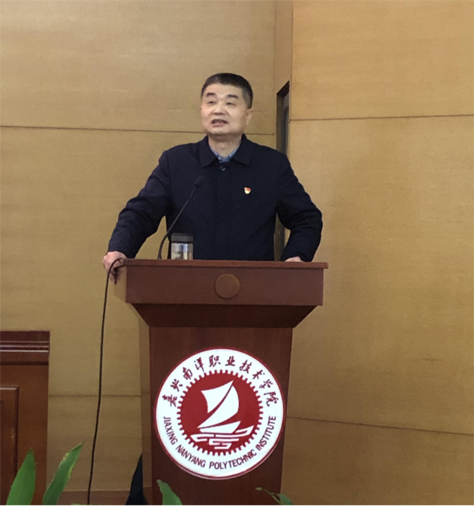 【改改】学校召开2022年下半年青年教师助讲培养会议-新闻稿952.png