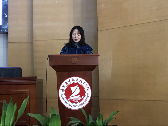 【改】学校召开2022年下半年青年教师助讲培养会议-新闻稿193.png