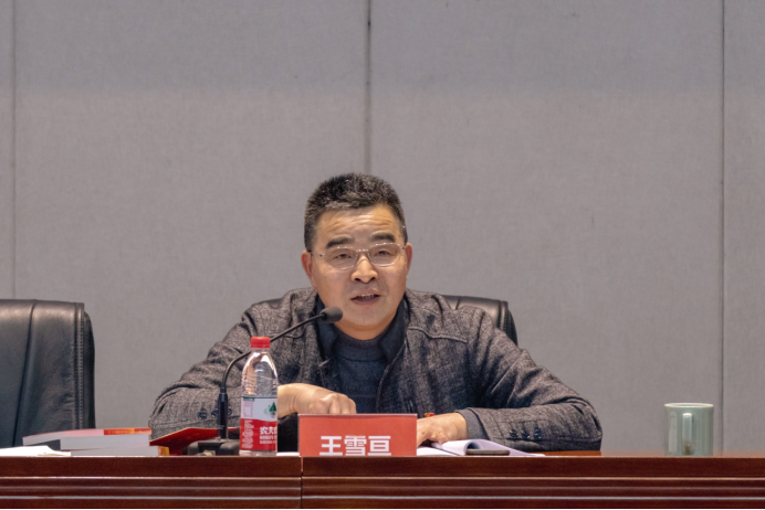 【新闻稿】  学校中层及以上干部学习贯彻党的二十大精神培训班开班566.png
