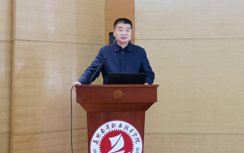 新闻稿-学校召开2023年度党总支书记抓基层党建述职评议考核会议214.png